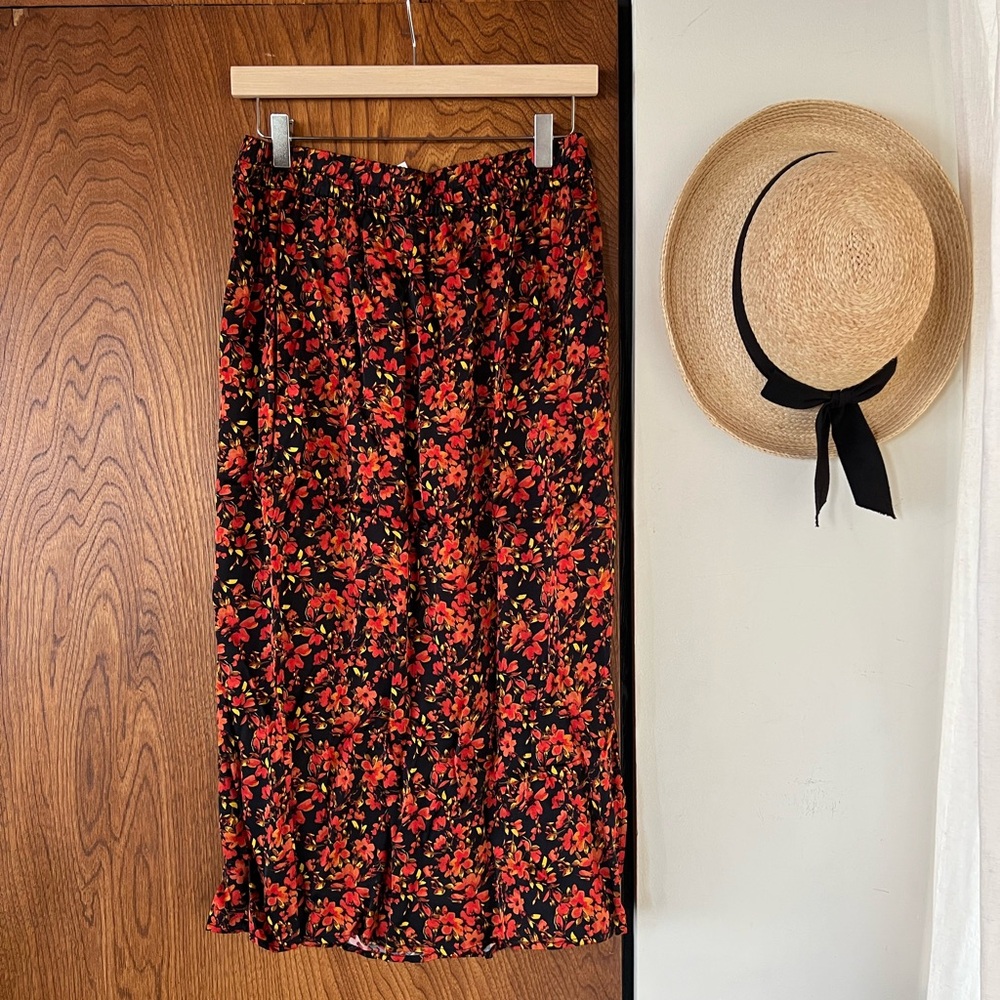 NWT Gap 100% Viscose Slip Midi Skirt Red/Black sz M